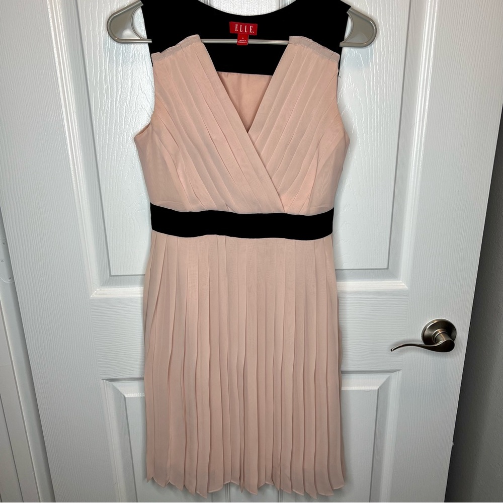 ELLE Middle Pink and Black Dress. Size 2